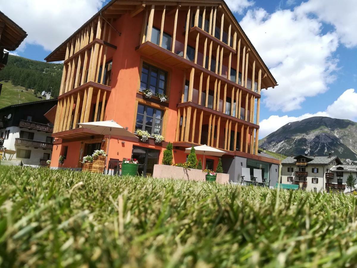 Hotel Roberta Alpine Livigno Buitenkant foto